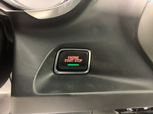 Used 2016 Chevrolet Camaro LT RWD image 17
