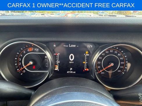 Used 2023 Jeep Wrangler Unlimited Sahara AWD/4WD image 30