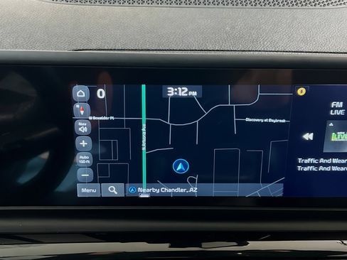 Used 2024 Kia Seltos S AWD/4WD image 9