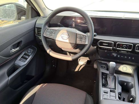 New 2026 Nissan Sentra SR FWD image 10