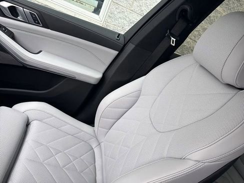 Certified 2024 BMW X5 xDrive40i w/ Premium Package image 21