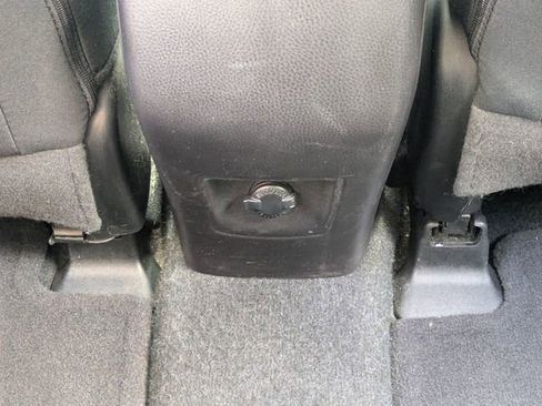 Used 2017 Toyota RAV4 XLE AWD/4WD image 22