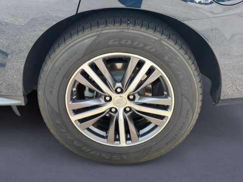 Used 2019 INFINITI QX60 Luxe w/ Essential Package FWD image 3