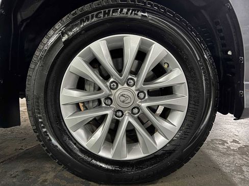 Used 2023 Lexus GX 460 Premium w/ Premium Plus Package image 9