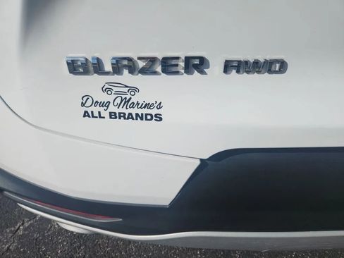 Used 2023 Chevrolet Blazer LT image 9