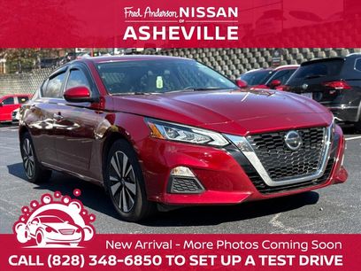 Used 2022 Nissan Altima 2.5 SV