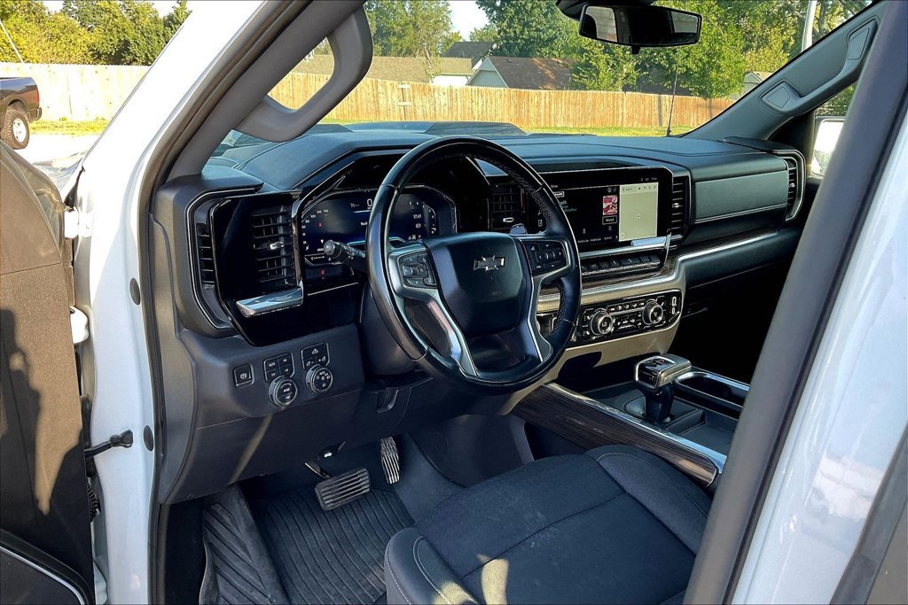 Used 2023 Chevrolet Silverado 1500 LT Trail Boss w/ Protection Package AWD/4WD image 23