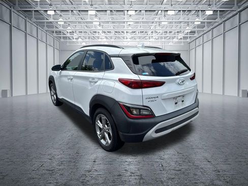 Used 2023 Hyundai Kona SEL w/ Cargo Package FWD image 5