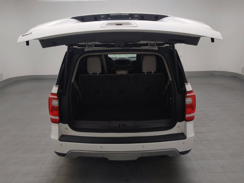 Used 2019 Ford Expedition XLT w/ Equipment Group 202A RWD image 29