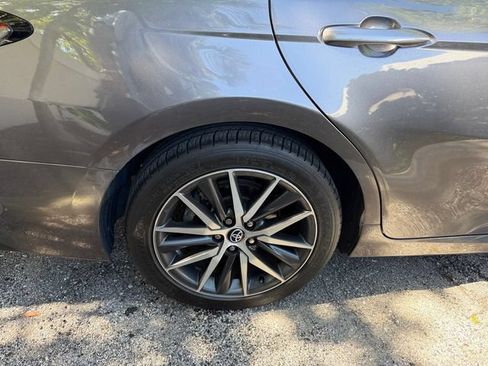 Used 2022 Toyota Camry XLE FWD image 7