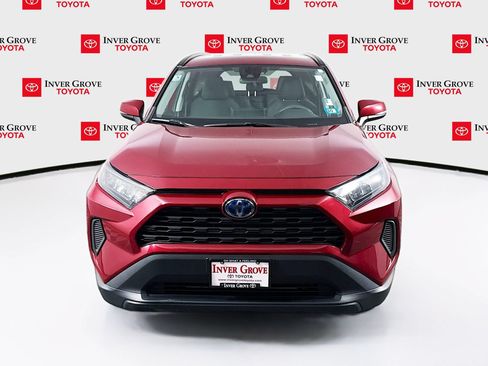 Used 2021 Toyota RAV4 LE w/ Carpet Mat Package (TMS) AWD/4WD image 2