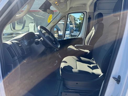 Used 2022 RAM ProMaster 2500 w/ Driver Convenience Group image 14