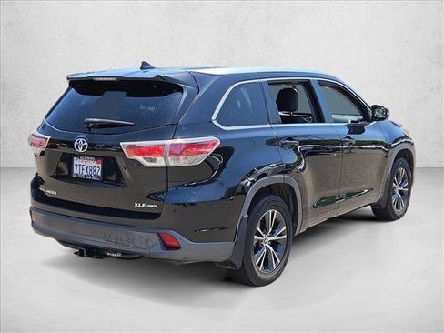 Used 2016 Toyota Highlander XLE AWD/4WD image 5