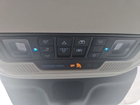 Used 2025 Ford Expedition Active image 24