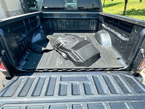 Used 2017 GMC Canyon SLE w/ SLE Convenience Package AWD/4WD image 27