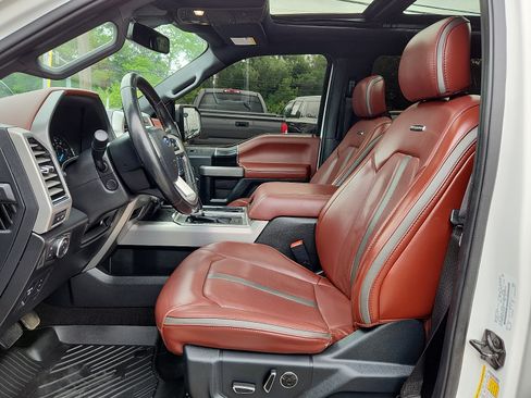 Used 2020 Ford F150 Platinum w/ Equipment Group 701A Luxury AWD/4WD image 14