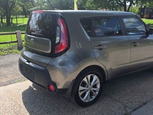 Used 2014 Kia Soul + FWD image 5