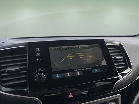 Used 2022 Honda Pilot Touring image 18