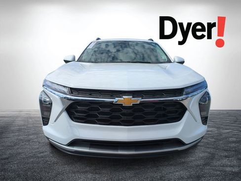 New 2026 Chevrolet Trax LT w/ Sunroof Package FWD image 8