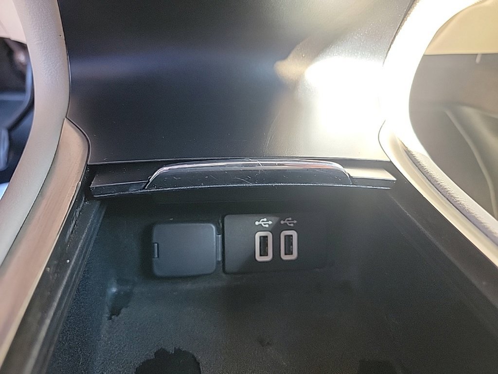 Used 2017 Lincoln MKC Premiere AWD/4WD image 28