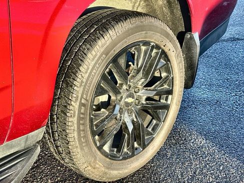 Used 2021 Chevrolet Suburban High Country image 30