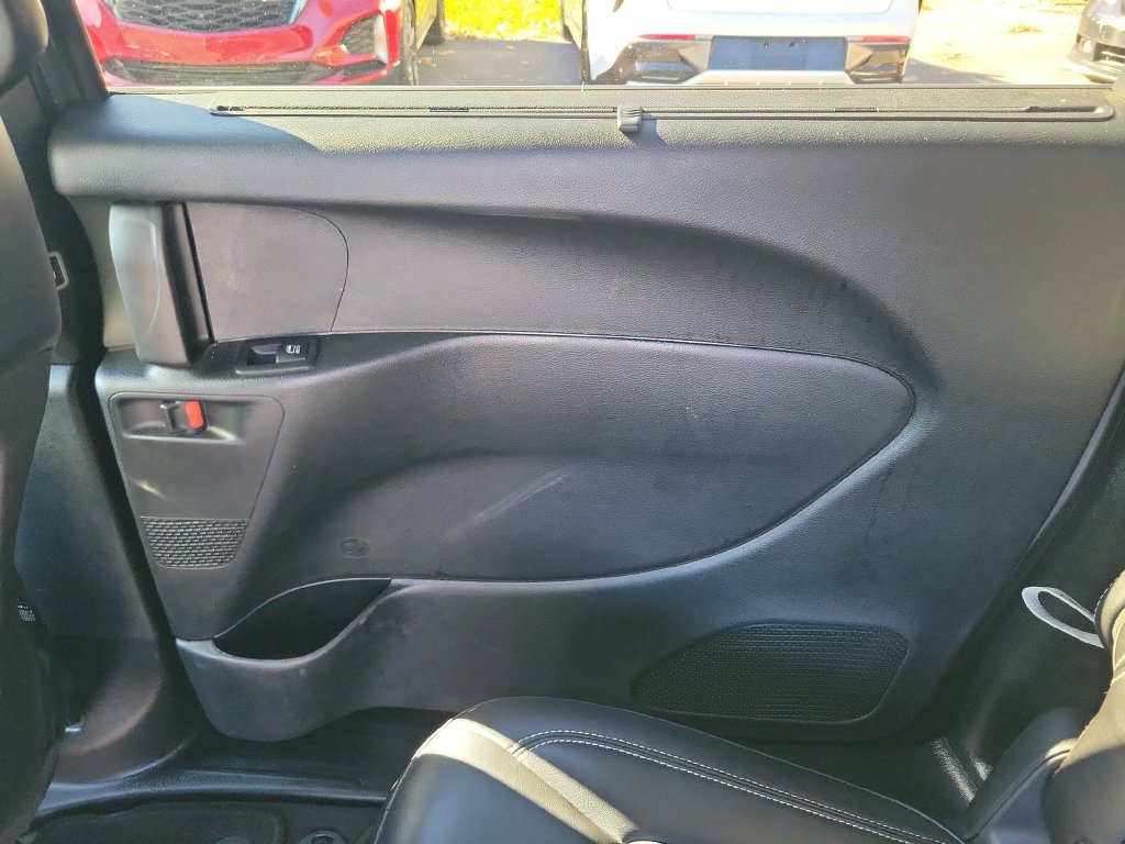Used 2025 Chrysler Pacifica Select FWD image 20