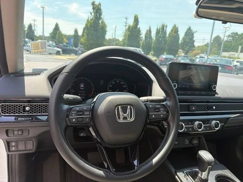 Certified 2022 Honda Civic EX image 16