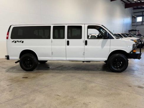 Used 2018 Chevrolet Express 3500 LT w/ LT Preferred Equipment Group image 7