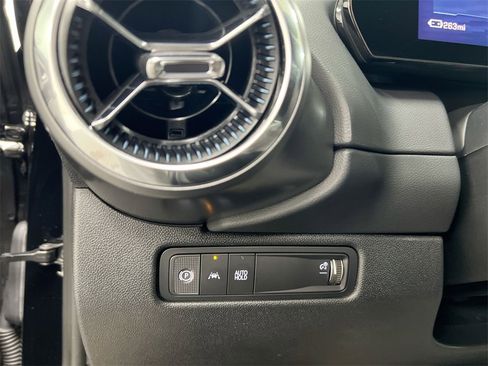 New 2026 Chevrolet Equinox EV LT image 18