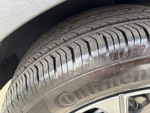 Used 2025 Buick Envision Preferred image 33