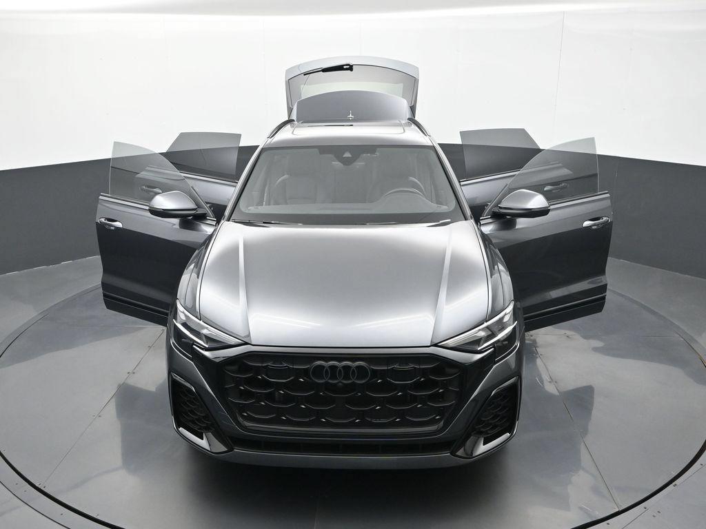 Used 2025 Audi Q8 Premium Plus AWD/4WD image 31