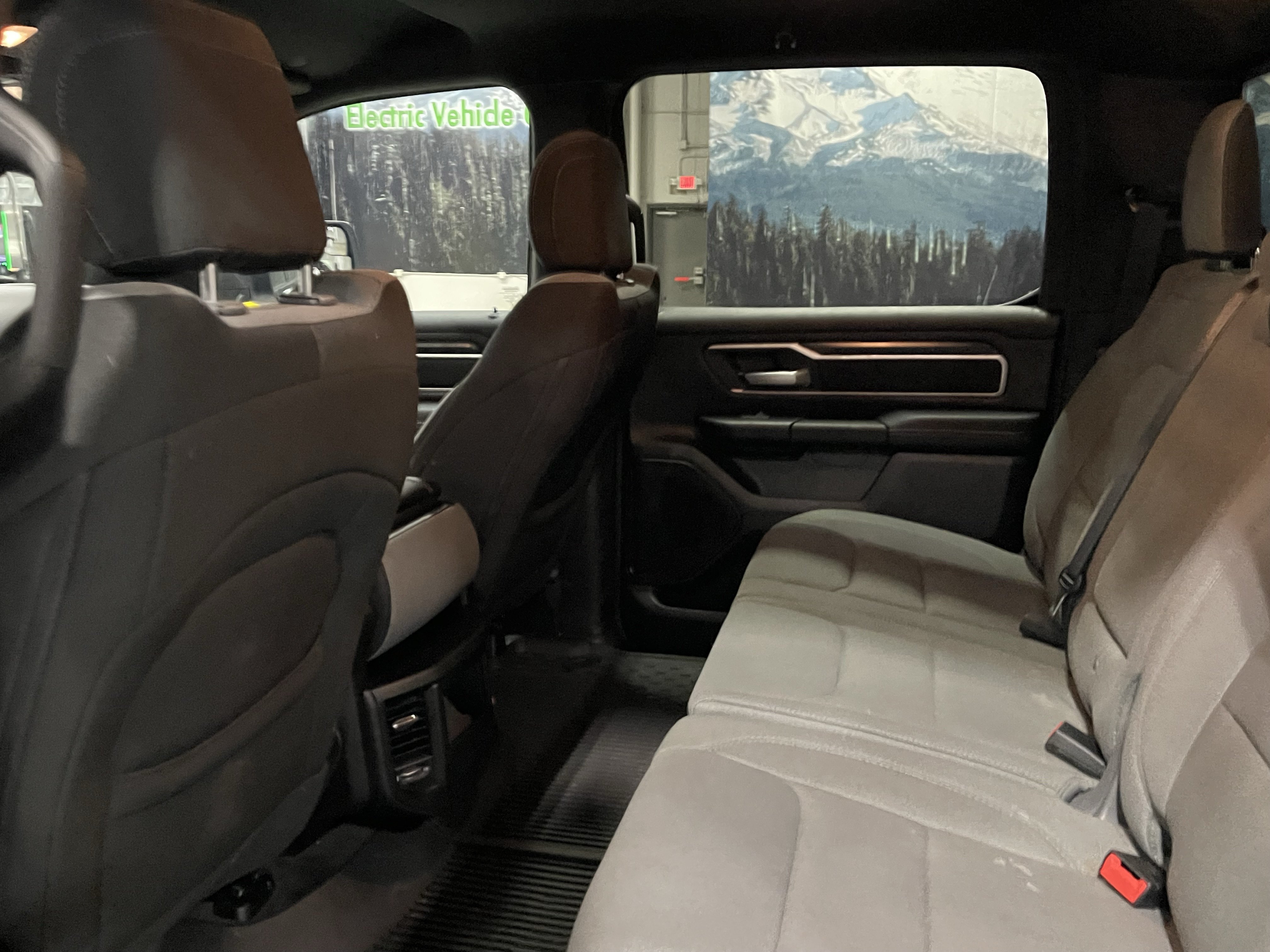 Used 2023 RAM 1500 Big Horn AWD/4WD image 15