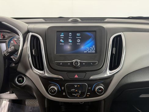 Used 2018 Chevrolet Equinox LS FWD image 19