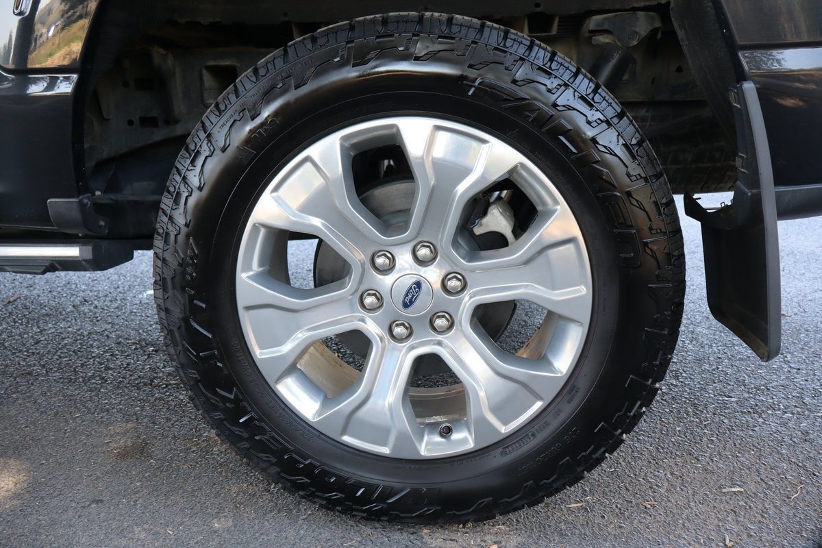 Used 2023 Ford F150 Platinum w/ FX4 Off-Road Package AWD/4WD image 42