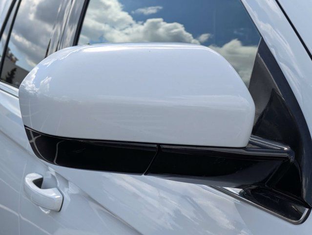 Used 2024 Ford Expedition XLT AWD/4WD image 11
