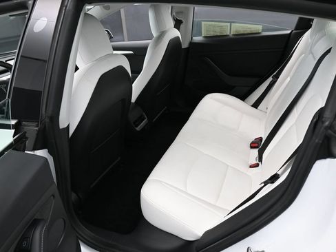 Used 2021 Tesla Model 3 Standard Range Plus RWD image 28