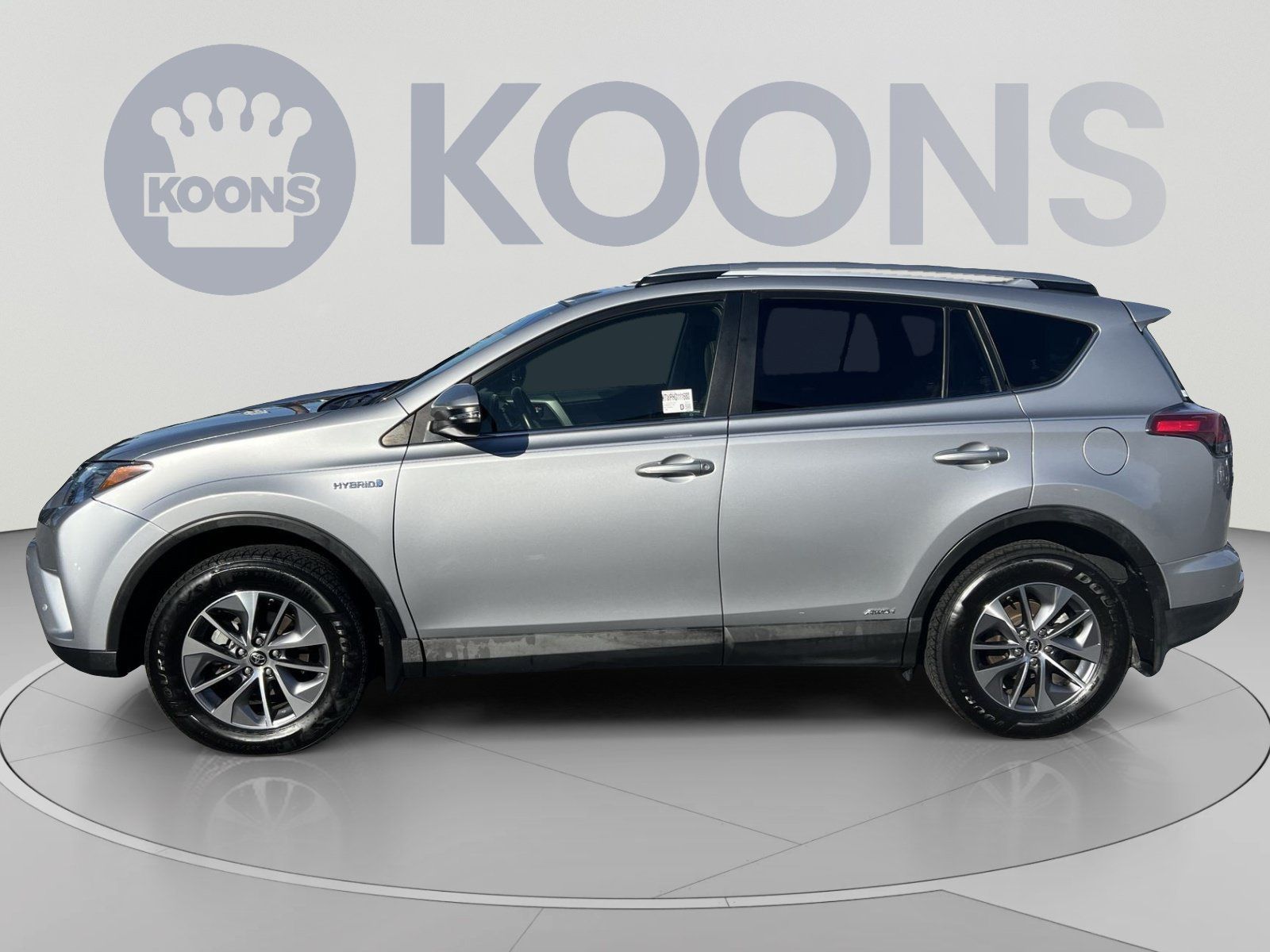 Used 2017 Toyota RAV4 XLE w/ Convenience Package AWD/4WD image 2