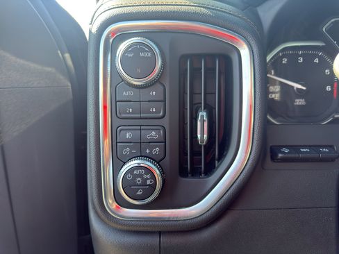 Used 2020 GMC Sierra 1500 AT4 w/ AT4 Premium Package AWD/4WD image 10
