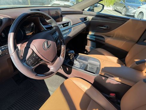 Used 2021 Lexus ES 350 w/ Premium Package image 9