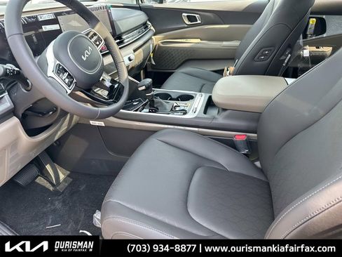 New 2026 Kia Carnival SX image 27