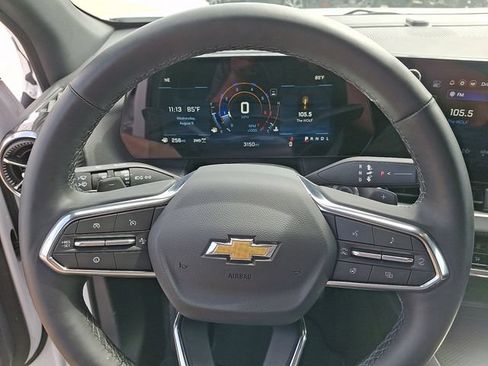 Used 2026 Chevrolet Equinox LT w/ Safety and Technology Package AWD/4WD image 4