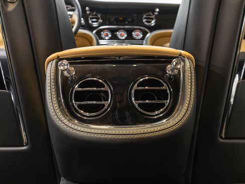 Used 2016 Bentley Mulsanne Speed image 29