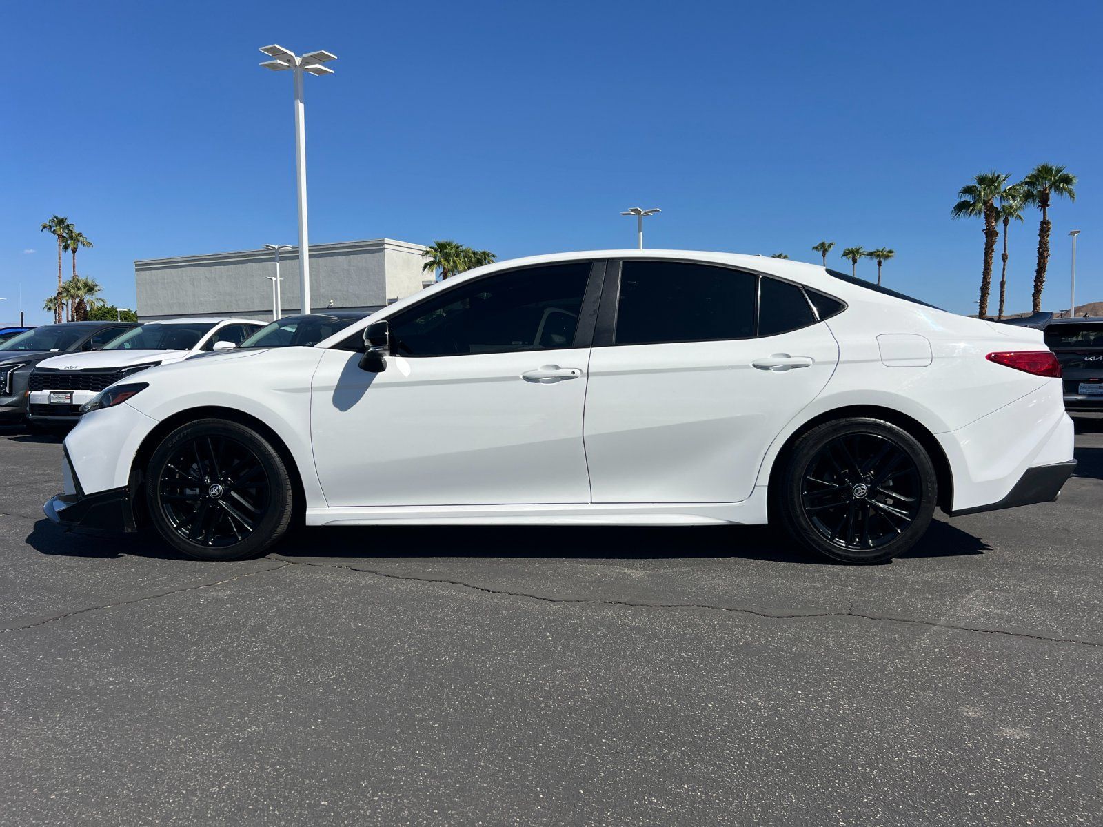 Used 2025 Toyota Camry SE FWD image 6