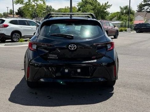 Used 2025 Toyota Corolla SE w/ SE Package FWD image 3