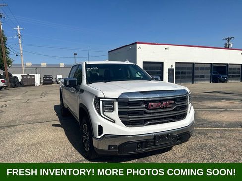 Used 2025 GMC Sierra 1500 SLT AWD/4WD image 1