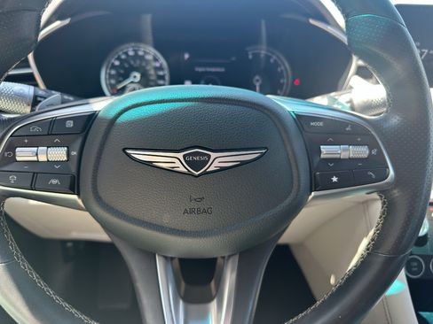 Used 2025 Genesis G70 2.5T RWD image 15