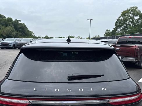Used 2023 Lincoln Corsair AWD image 5