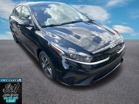 Used 2023 Kia Forte LXS FWD image 4