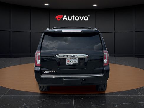 Used 2019 GMC Yukon XL Denali w/ Denali Ultimate Package AWD/4WD image 4