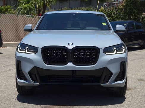 Used 2024 BMW X4 xDrive30i w/ M Sport Package AWD/4WD image 3
